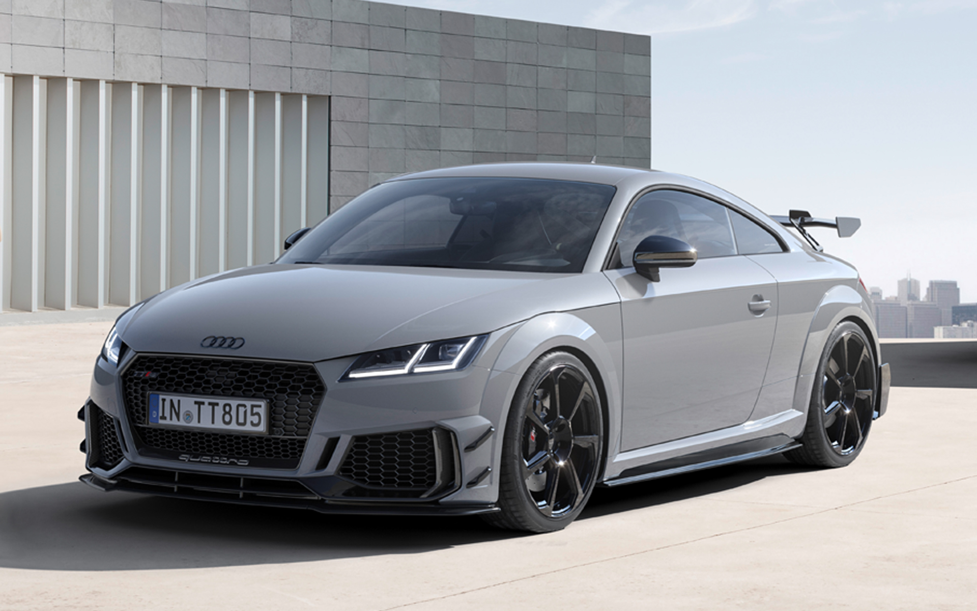 Front view of the Audi TT RS Coupé iconic edition